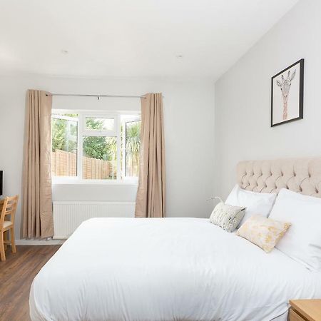 Austin David Apartments Harrow Buitenkant foto